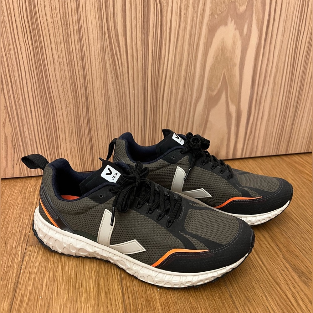 Veja Men’s Condor Royal Sneakers Kaki Orange